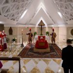 papa-francisco-vaticano-.-el-vaticano-difundio-las-primeras-imagenes-del-papa-francisco-en-su-feretro-.-elpaisdiario.ar